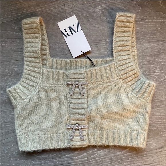 Matching Set - Knit Cardigan Top with Jewel Button - Picture 11 of 15